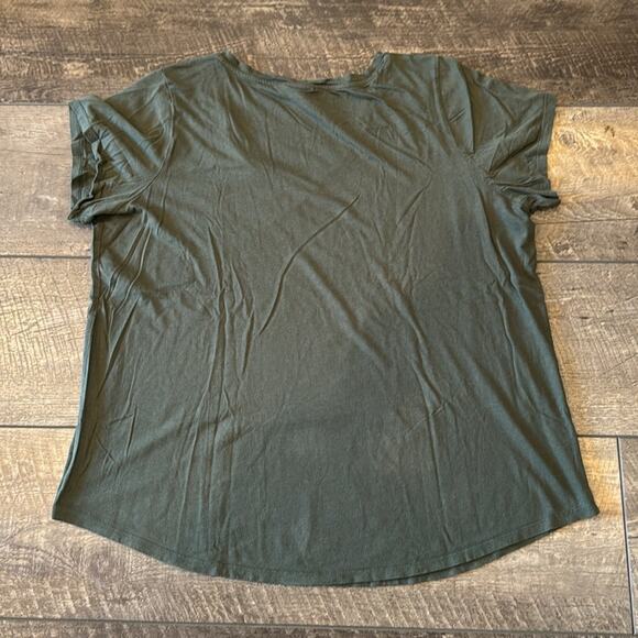 Bundle 2 Torrid T-Shirts Bundle of 2 Military Green Black Size 3X - Picture 4 of 16